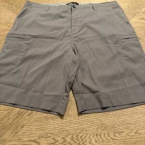NEW Three Sixty Six Men's Tapered Golf Shorts Size 38